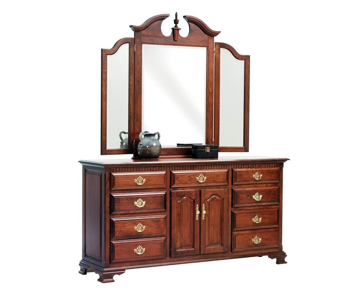 Victoria's Tradition Bedroom Collection — additional view